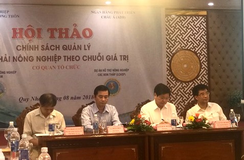 Ông Lê Quốc Doanh -  Thứ trưởng Bộ Nông nghiệp và PTNT và ông Trần Châu - Phó chủ tịch UBND tỉnh Bình Định chủ trì hội nghị.